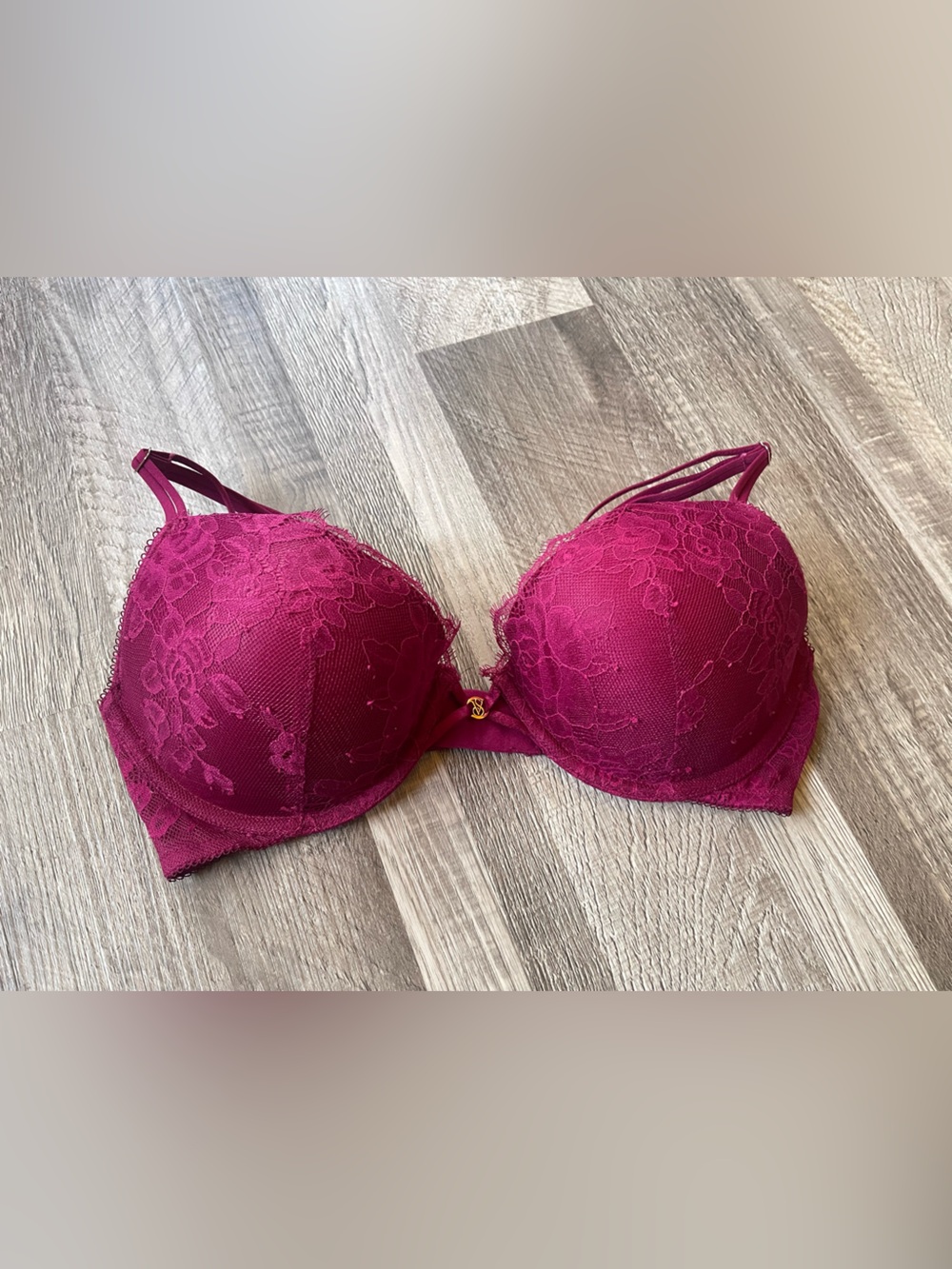 Victoria's Secret Berry Lace Bra